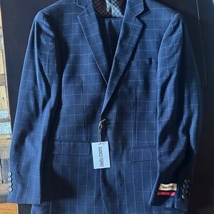 Men's New Blue Checkered suit 38R/32W